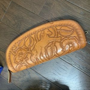 Beautiful Leather Vintage Western Clutch
